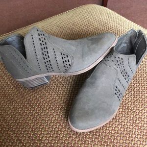 SM New York Booties EUC